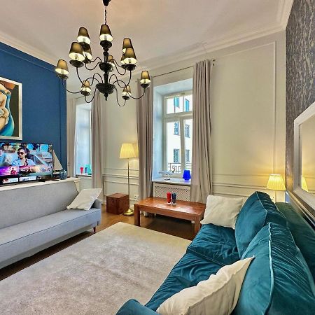 Apartament Decor Metro Wifi 300 Mbs 65Tv Netflix Hbo Warszawa Zewnętrze zdjęcie