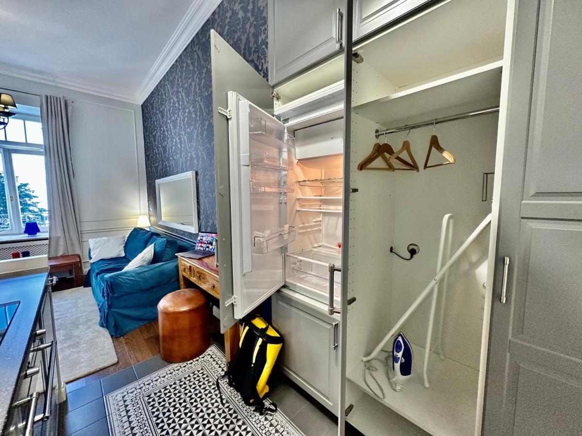 Apartament Decor Metro Wifi 300 Mbs 65Tv Netflix Hbo Warszawa Zewnętrze zdjęcie